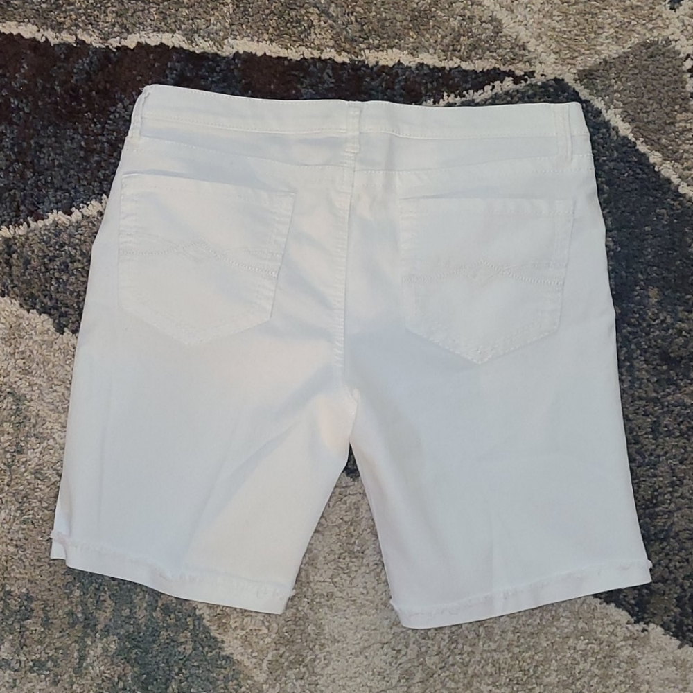 MUDD Shorts - Picture 3 of 5